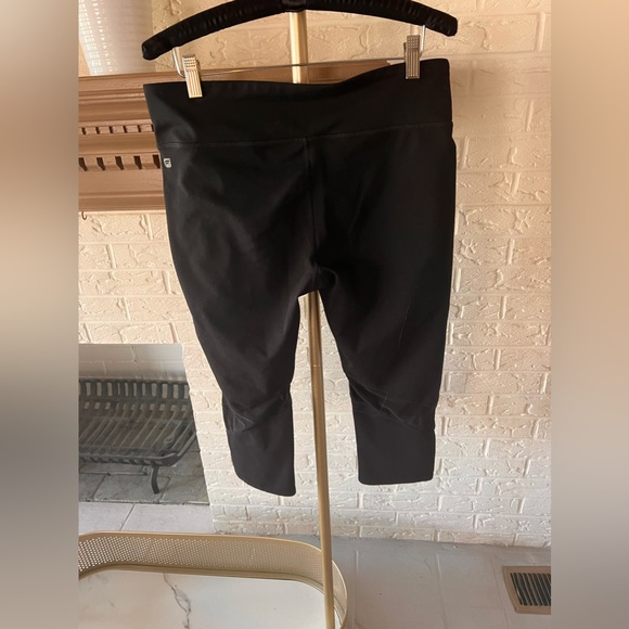 Fabletics Mesh Cutout Capri Leggings - Picture 6 of 8